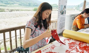 原创 
 河南最美古村竟一脚踏三省 被誉“豫南小桂林” 门票0元少有人知！