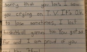 暖心!恩比德赛后落泪 9岁球迷写信安慰：为你骄傲