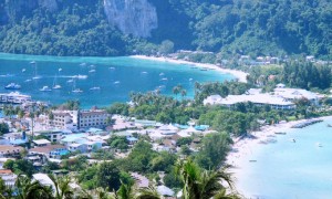 原创 
 泰国皮皮岛玛雅湾海滩将关闭至2021年，曾是电影《海滩》的取景地